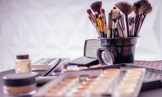 Luggage Packing & Travelling Tips For Makeup Artists